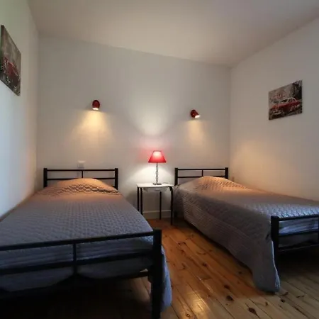 Blesle, 4 Pièces, 6 Personnes - Fr-1-582-15 * Blesle